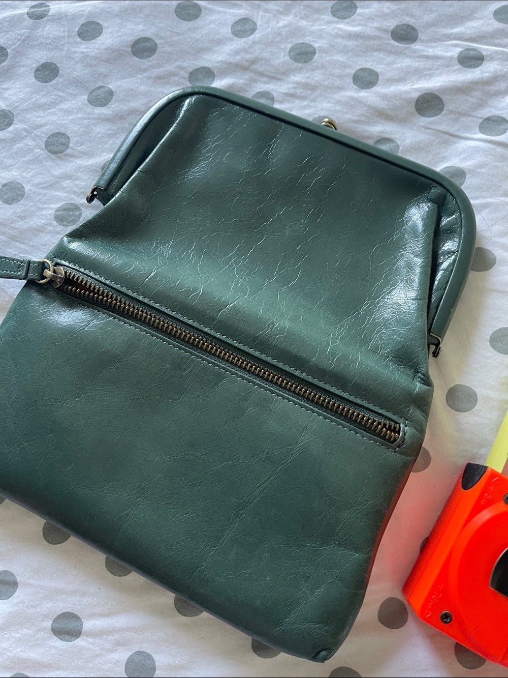 HOBO Dark Green Leather Wristlet Clutch - Picture 4 of 5